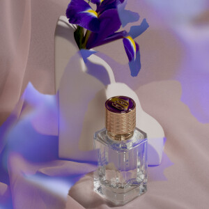 Значимое отсутствие: не-ирис, но фиалки в Iris Porcelana Ex Nihilo