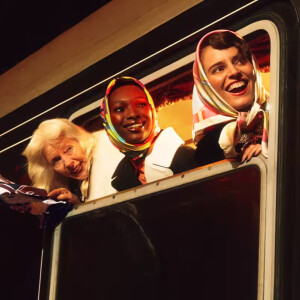 Gucci посвятили новую праздничную кампанию путешествиям