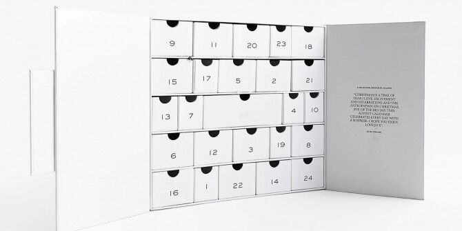 Zara выпустили адвент-календарь с парфюмерией и косметикой