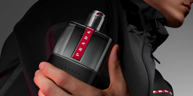 Prada анонсировали выход аромата Luna Rossa Carbon в формате парфюмерной воды