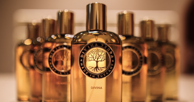 DiVina Terra: Тоскана, розы и бокал кьянти