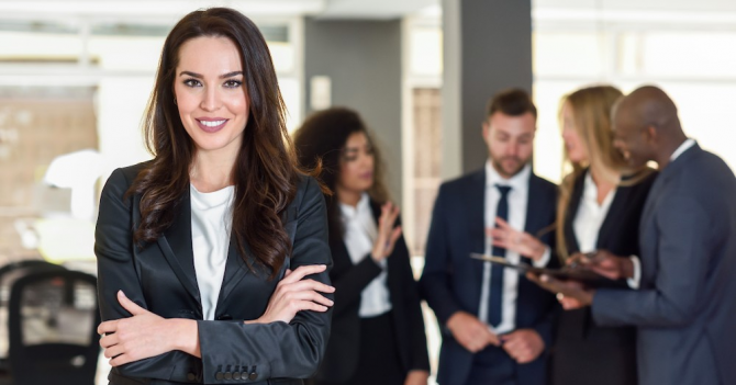 Estée Lauder стали лучшим работодателем для женщин в США