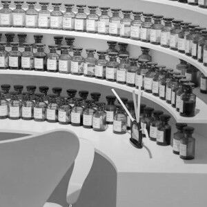 Иконы, мэтры, признанные звезды: за кем следить из современных парфюмеров?