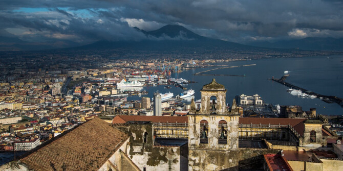 Солнце, море, дымный ладан: Naples Gallivant