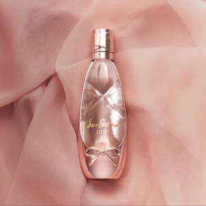 Александра Моне составила новый женский аромат Duet для Sam Edelman