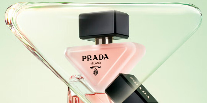 Prada представили аромат Paradoxe в формате парфюмированной дымки для волос