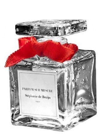 Stephanie de Bruijn - Parfum Sur Mesure Le Pret-a-Parfumer Couture Yang: Oriental Wood
