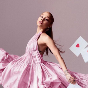 Любовное послание Арианы Гранде миру в новой эксклюзивной коллекции Lovenotes