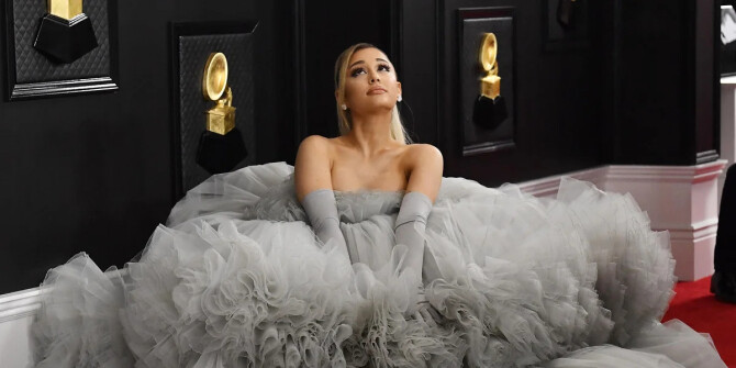 Ариана Гранде представила коллекцию уходовых средств God is a Woman