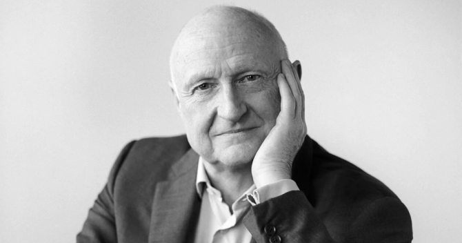 Доминик Ропьон составил композицию для Costume National