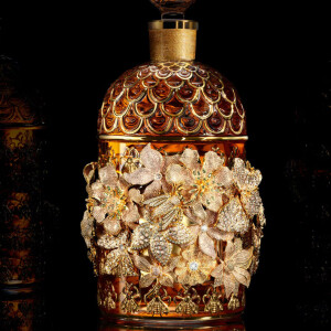 Guerlain показали экстракт Vanille Planifolia 21 в эксклюзивном оформлении от дизайнера Бегюм Хан