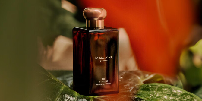 Jo Malone перезапустили Red Hibiscus Cologne Intense в новом дизайне