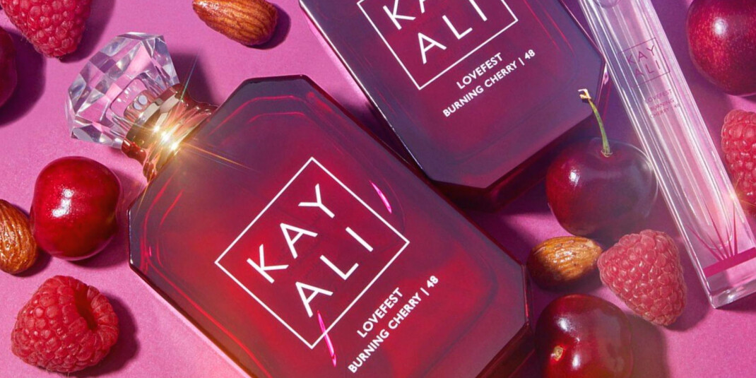 Пало санто, вишня, пралине: Kayali  выпустили Lovefest Burning Cherry