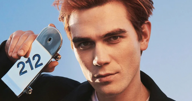 Carolina Herrera анонсировали фруктовый древесно-фужерный 212 Heroes