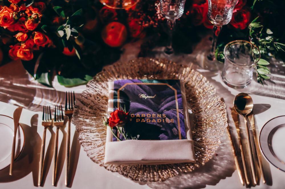 На презентации Gardens of Paradise в Дубае гостям на ужине предлагали ознакомиться с одним из четырёх ключевых компонентов новой коллекции