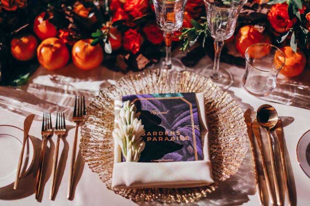 На презентации Gardens of Paradise в Дубае гостям на ужине предлагали ознакомиться с одним из четырёх ключевых компонентов новой коллекции