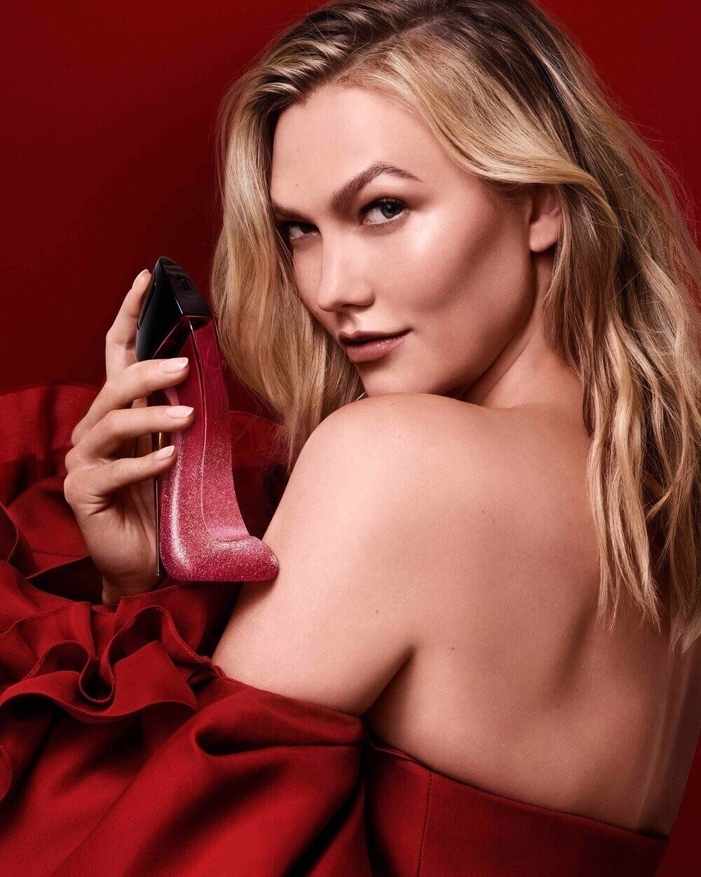 1043 Carolina Herrera Stock Photos, Images & Pictures