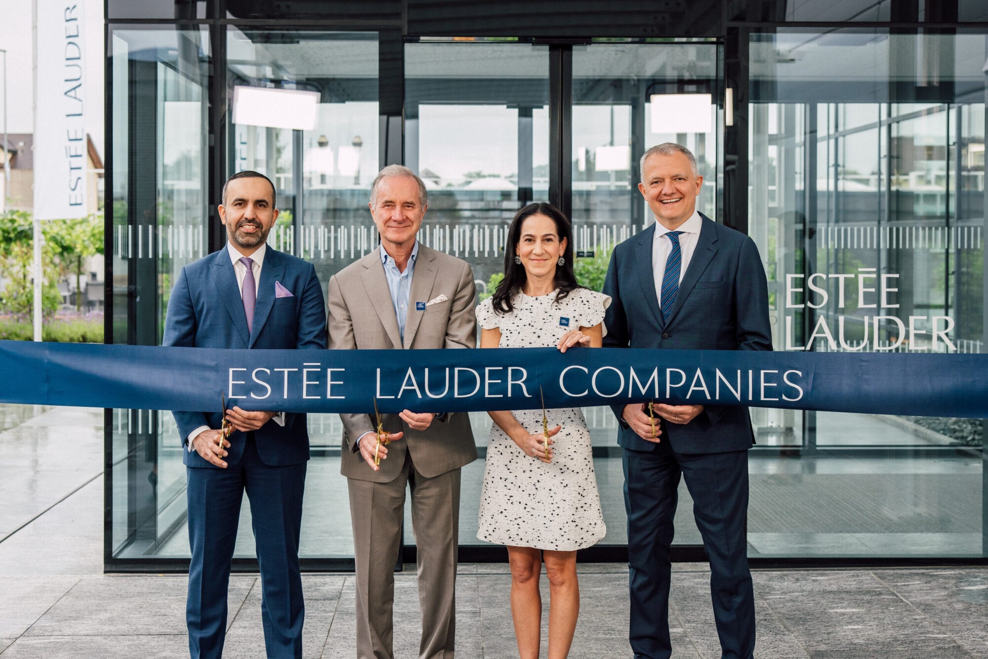 Джейн Лаудер уходит со своего поста в Estée Lauder Companies Джейн Лаудер уходит со своего поста в Estée Lauder Companies