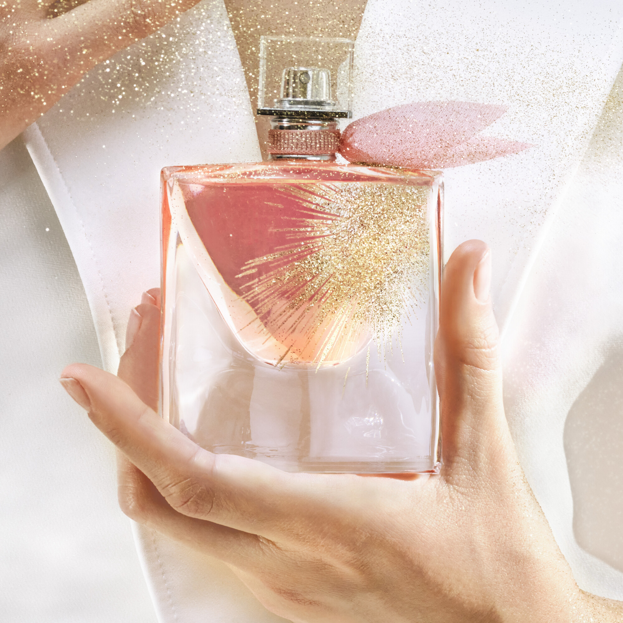 Lancôme представили юбилейное издание Oui La Vie est Belle Lancôme представили юбилейное издание Oui La Vie est Belle