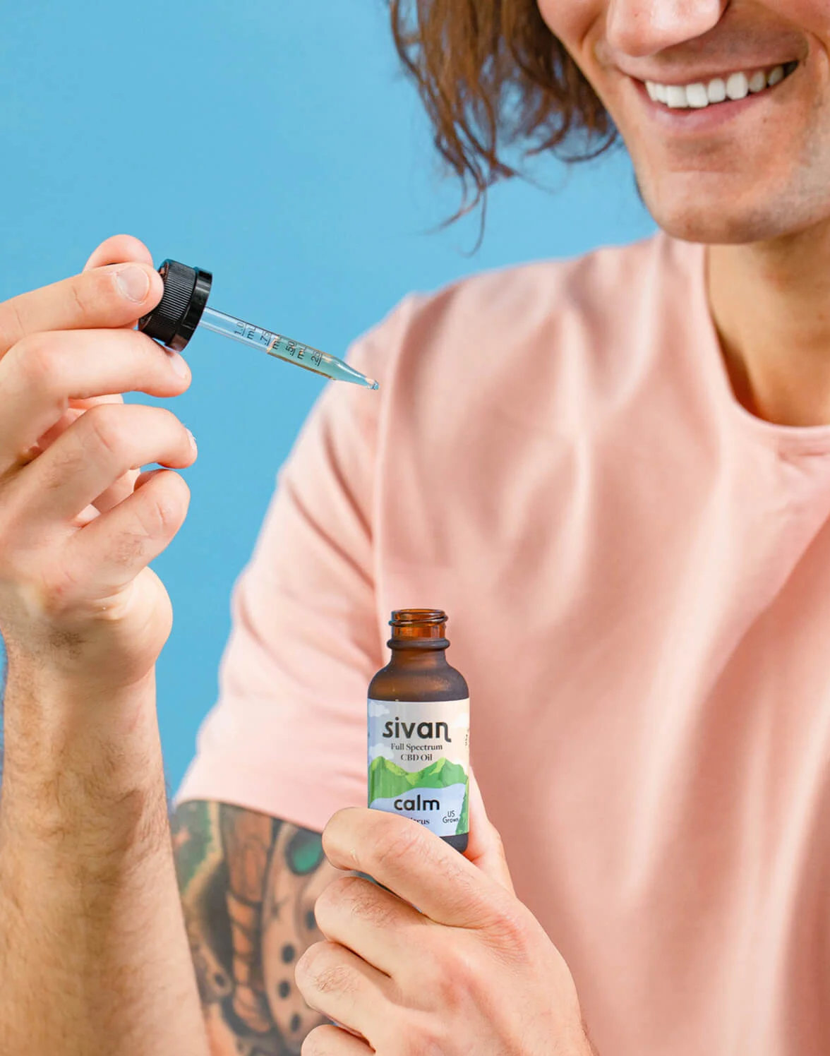 Literie и Sivan Remedies выпустили ароматизированную свечу с каннабидиолом Literie и Sivan Remedies выпустили ароматизированную свечу с каннабидиолом