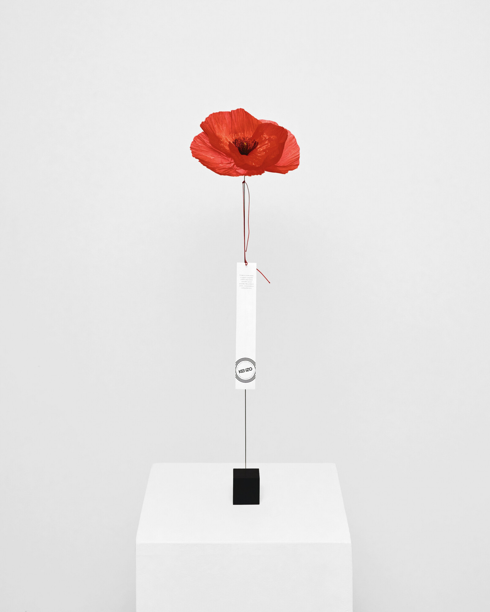 Kenzo представили новую версию Flower by Kenzo L'Absolue Kenzo представили новую версию Flower by Kenzo L'Absolue