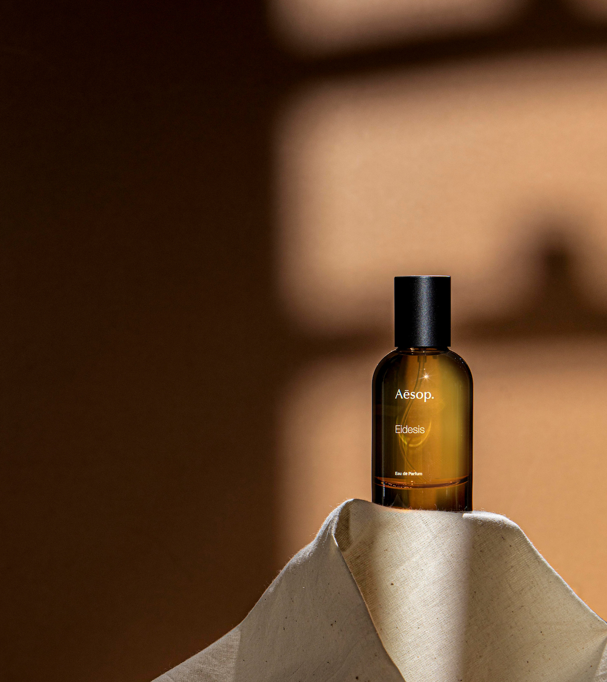 Нарцисс и Эхо: Aesop пополнили линию Othertopias новым ароматом Eidesis Нарцисс и Эхо: Aesop пополнили линию Othertopias новым ароматом Eidesis