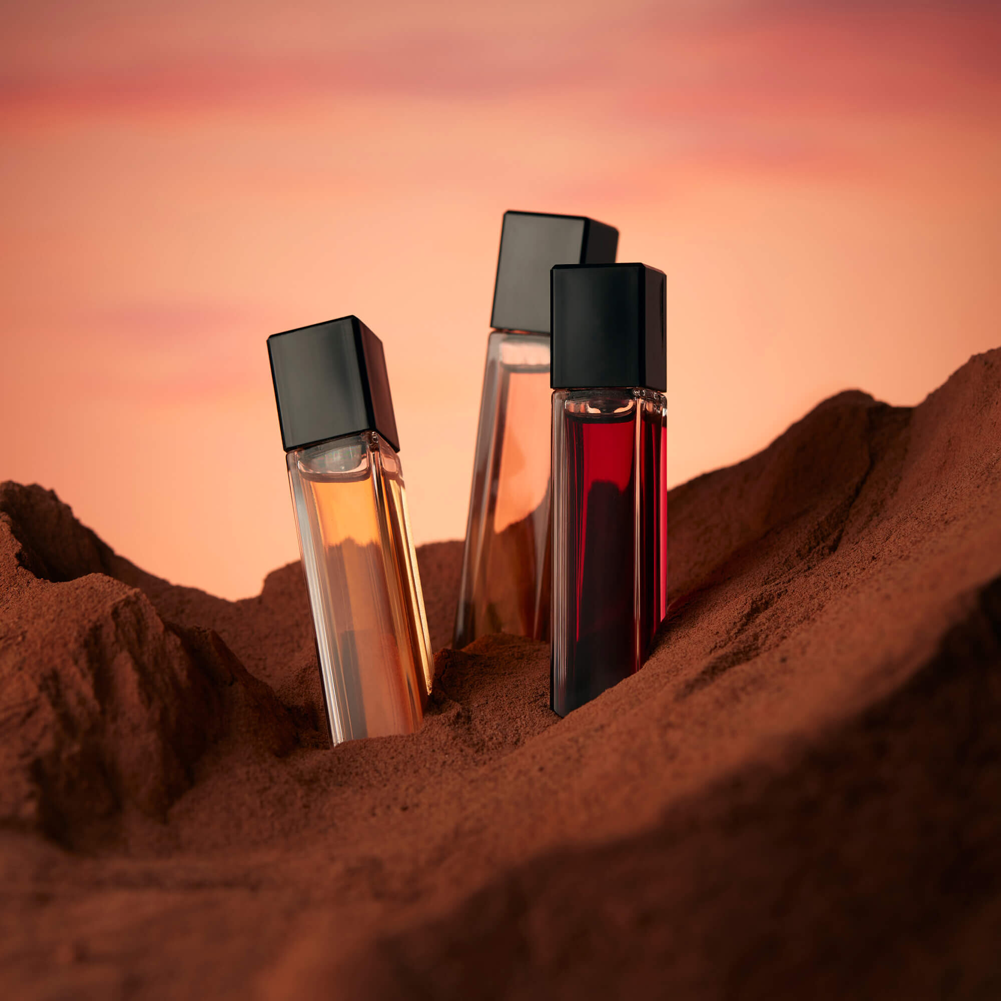 Serge Lutens опубликовали рекламную кампанию «Collection Noire: The Emblematics» Serge Lutens опубликовали рекламную кампанию «Collection Noire: The Emblematics»