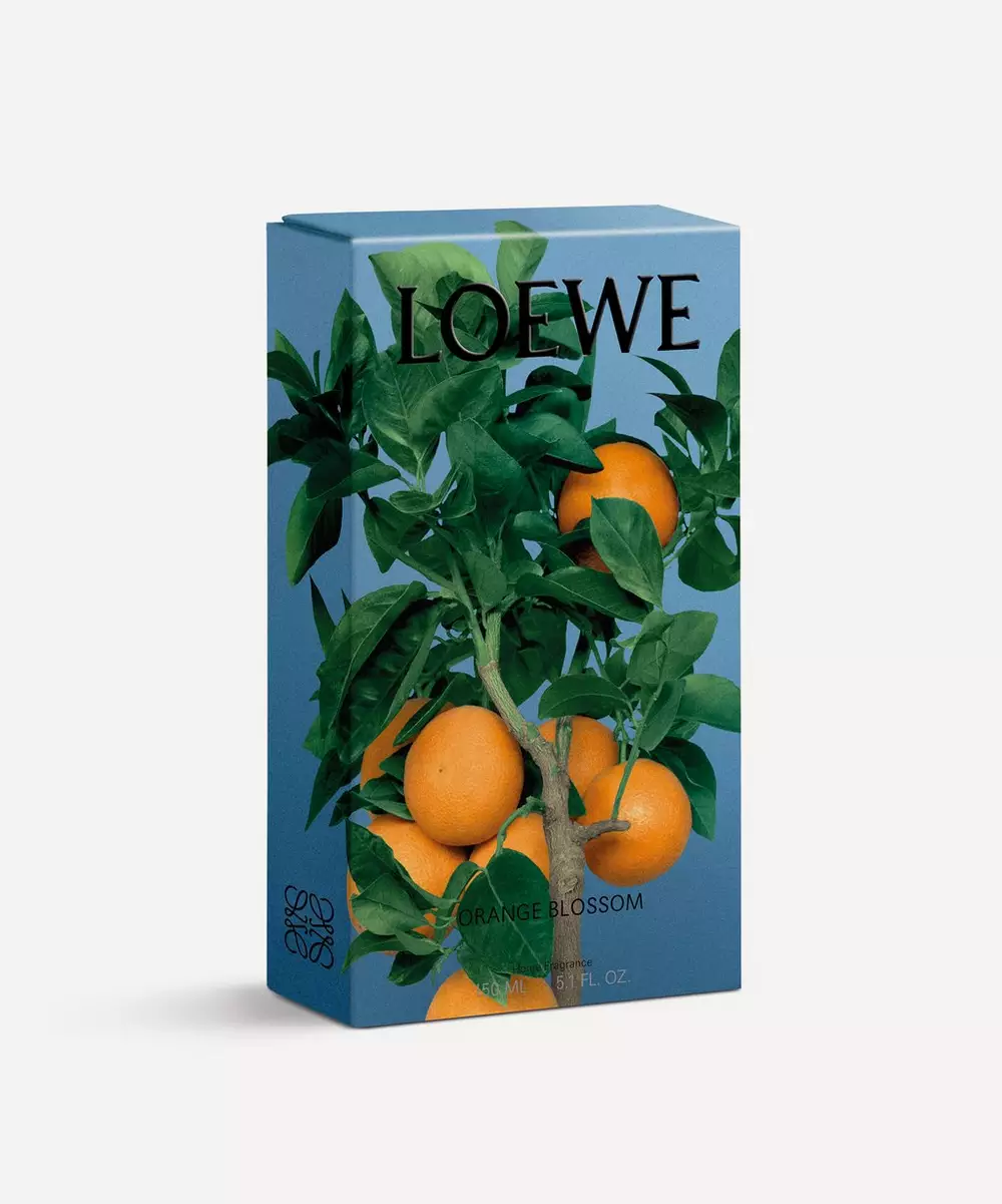 Любовь к трем апельсинам: Loewe выпустили аромат для дома и свечу Orange  Blossom