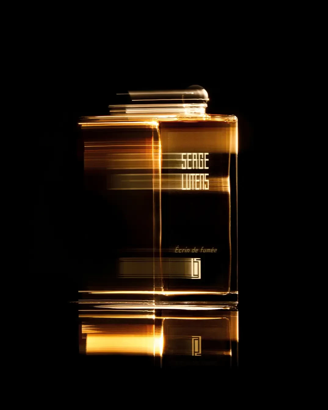 Дым, копоть и табак — в новом Écrin de fumée от Serge Lutens Дым, копоть и табак — в новом Écrin de fumée от Serge Lutens