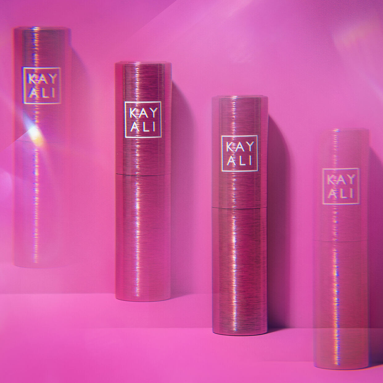 Пало санто, вишня, пралине: Kayali выпустили Lovefest Burning Cherry Пало санто, вишня, пралине: Kayali выпустили Lovefest Burning Cherry