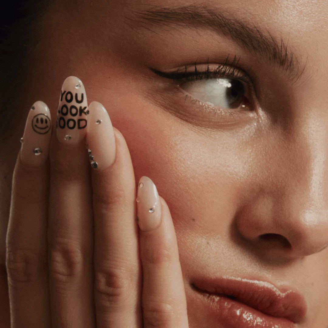 Новое за неделю: Кьяра Ферраньи, рост Hermès и новая кампания Glossier Новое за неделю: Кьяра Ферраньи, рост Hermès и новая кампания Glossier