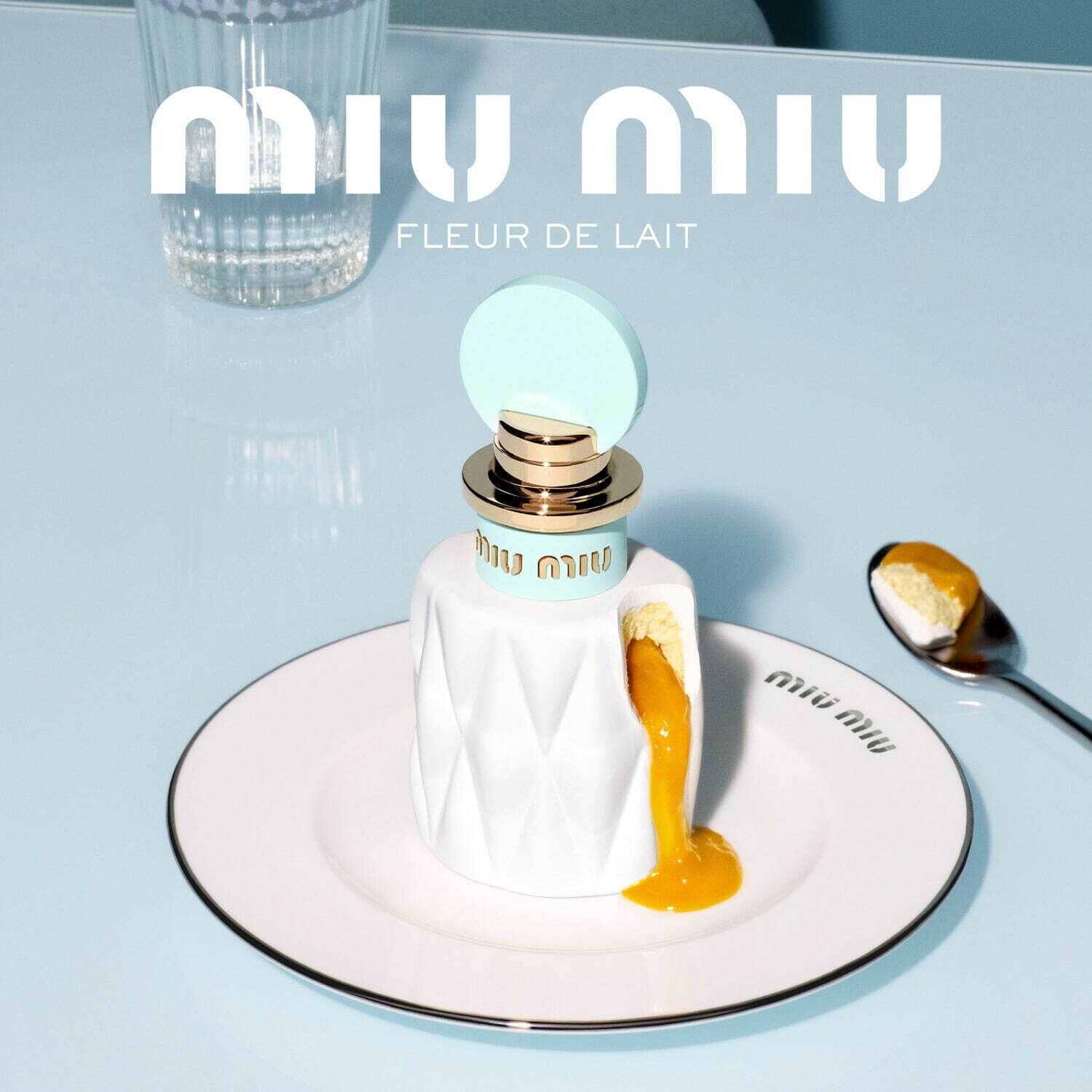 Miu Miu посвятили Fleur de Lait гонконгскому десерту с манго Miu Miu посвятили Fleur de Lait гонконгскому десерту с манго