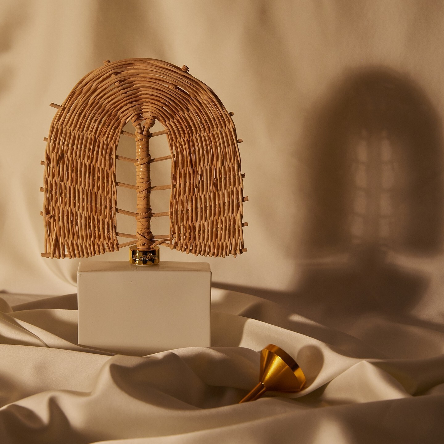 Floraïku выпустили новый аромат на тему черного чая: Levitating Floraïku выпустили новый аромат на тему черного чая: Levitating