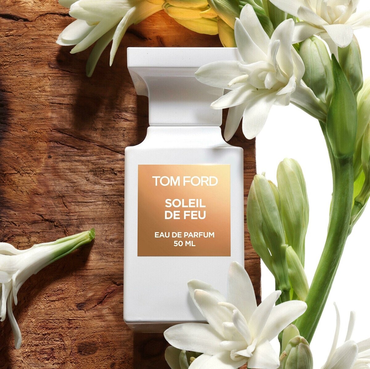 Tom Ford объединили туберозу, сандал и бензоин в новом Soleil de Feu Tom Ford объединили туберозу, сандал и бензоин в новом Soleil de Feu