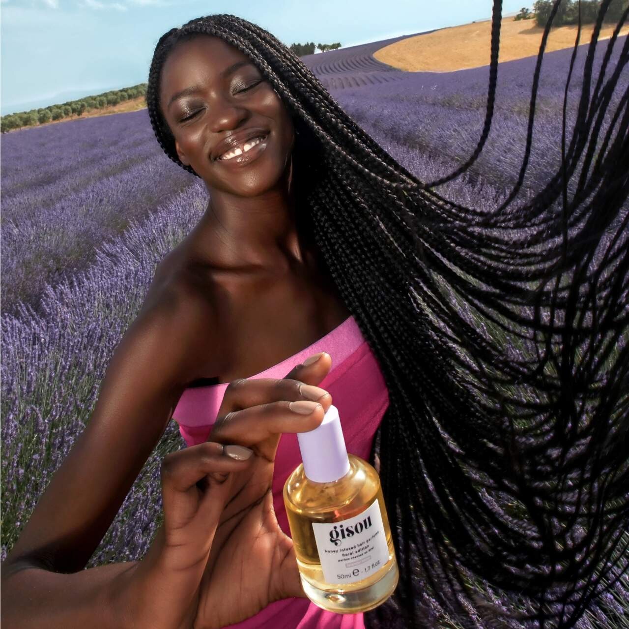 Gisou анонсировали выход ароматной дымки Honey Infused Hair Perfume Lavender Berry Gisou анонсировали выход ароматной дымки Honey Infused Hair Perfume Lavender Berry