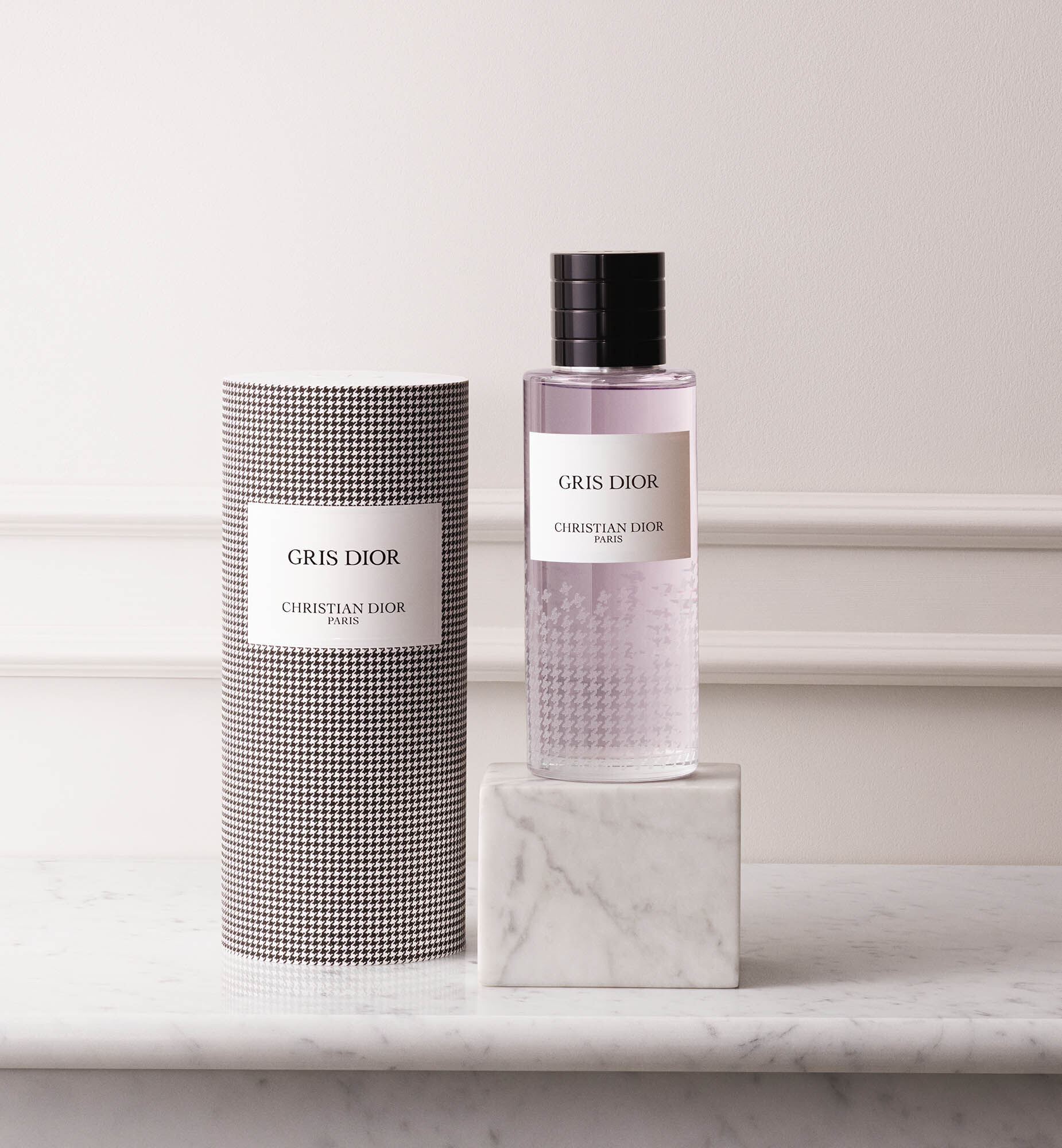 Dior выпустили лимитированную коллекцию New Look Dior выпустили лимитированную коллекцию New Look