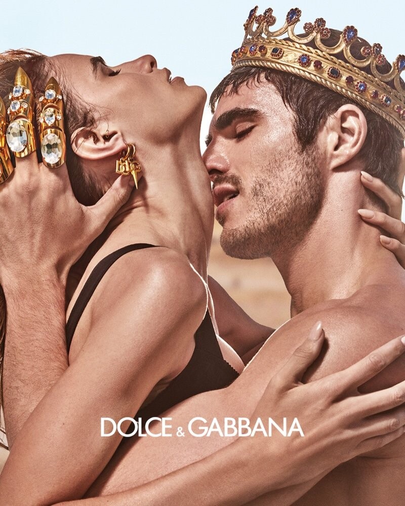 Бразильская модель Линда Хелена стала лицом Q by Dolce & Gabbana Бразильская модель Линда Хелена стала лицом Q by Dolce & Gabbana