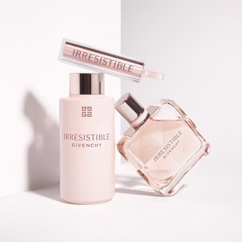 Givenchy выпустили Irresistible Eau de Parfum в формате стика Givenchy выпустили Irresistible Eau de Parfum в формате стика