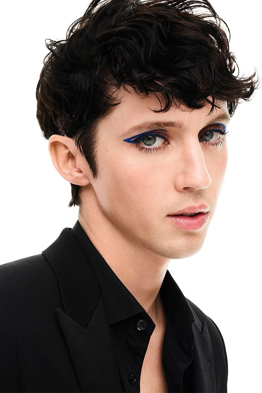Певец Трой Сиван стал амбассадором YSL Beauty Певец Трой Сиван стал амбассадором YSL Beauty