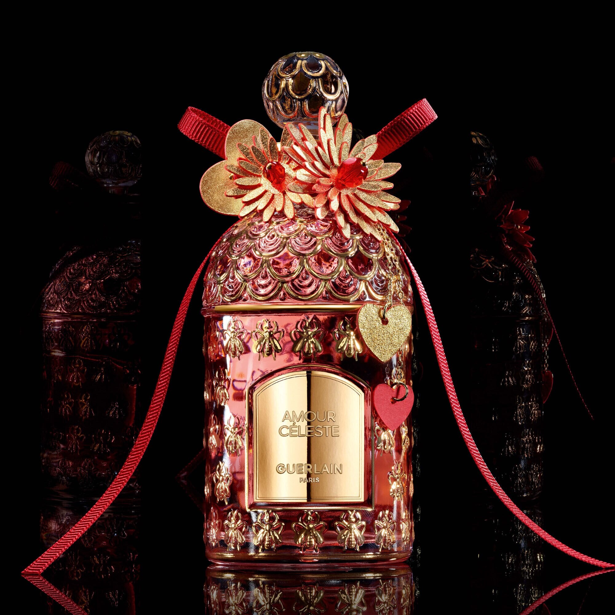 Guerlain и художница Люси Туре показали эксклюзивное издание Amour Céleste Guerlain и художница Люси Туре показали эксклюзивное издание Amour Céleste