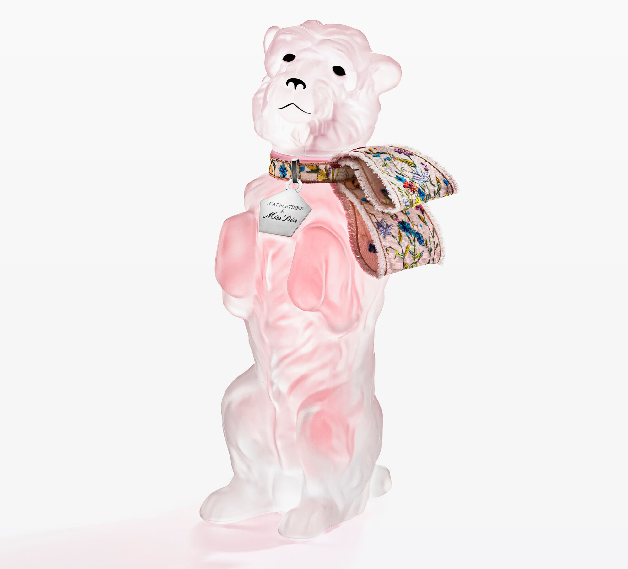 Dior перевыпустят аромат Miss Dior Bobby Dior перевыпустят аромат Miss Dior Bobby