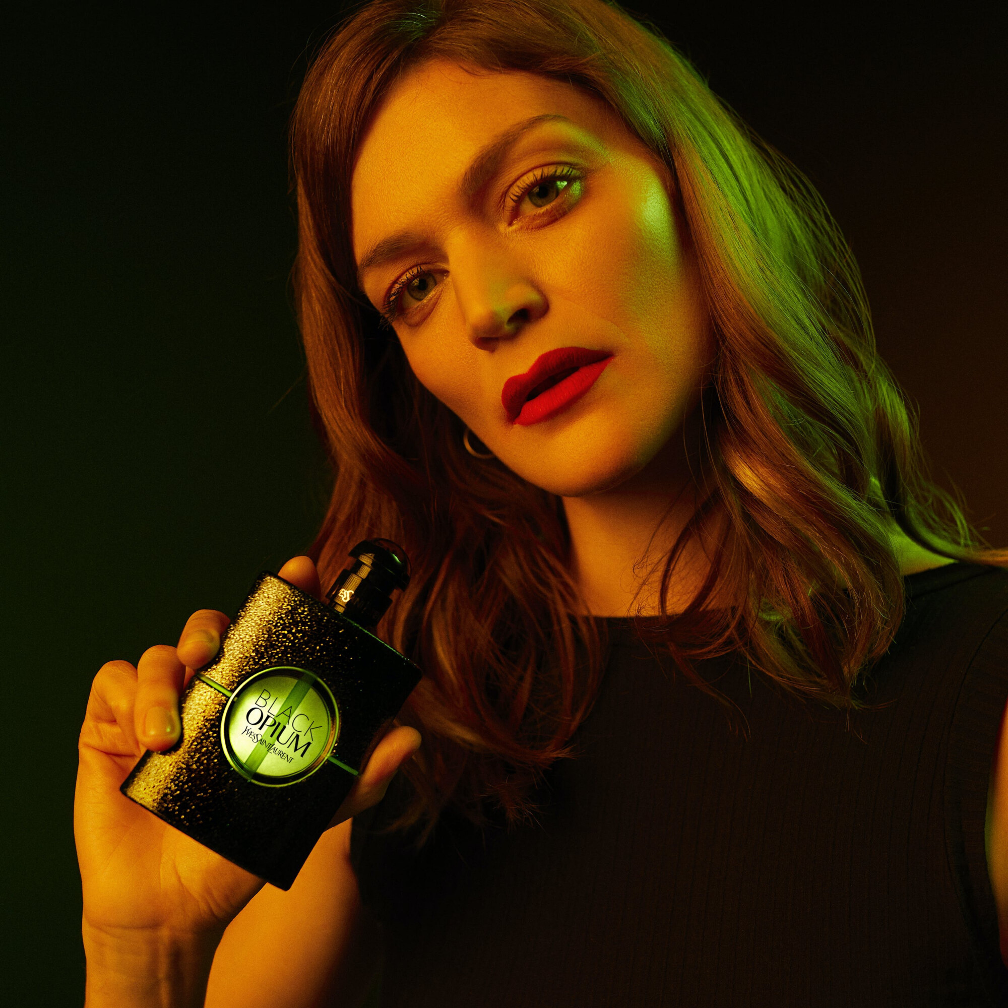 Yves Saint Laurent опубликовали кампейн Black Opium Illicit Green Yves Saint Laurent опубликовали кампейн Black Opium Illicit Green