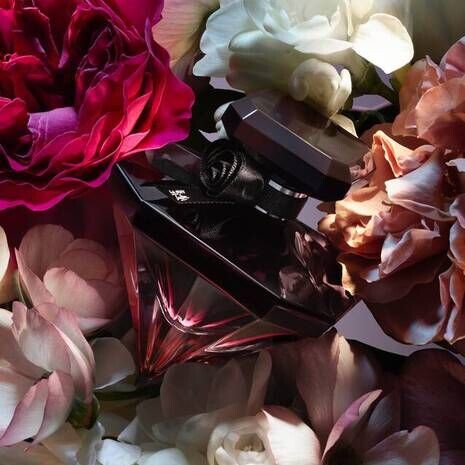 Lancôme показали фланкер La Nuit Trésor Fleur de Nuit Lancôme показали фланкер La Nuit Trésor Fleur de Nuit