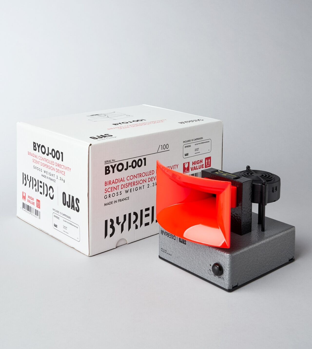 Byredo и Ojas показали аппарат, объединяющий звуки и запахи Byredo и Ojas показали аппарат, объединяющий звуки и запахи