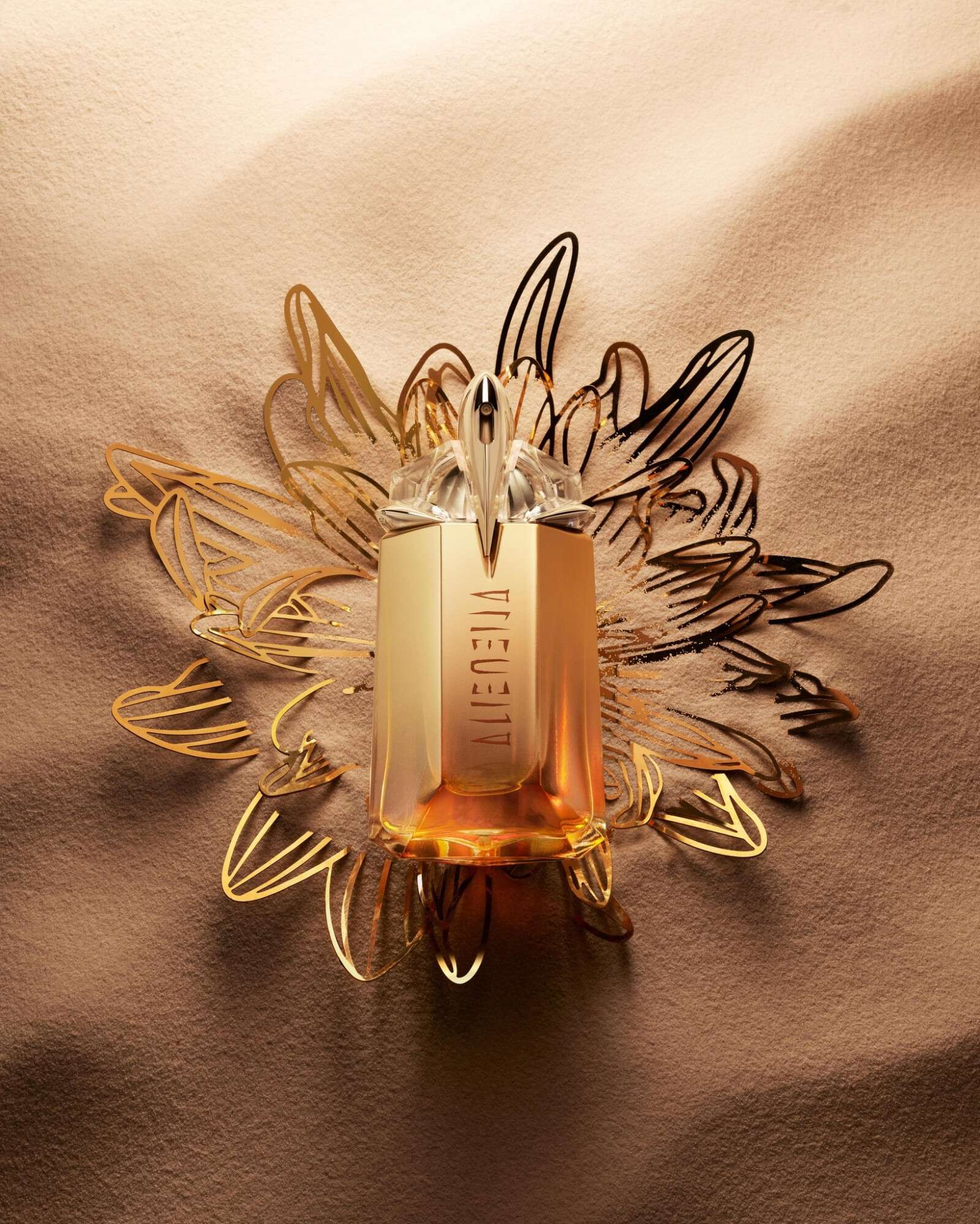 Mugler представили фланкер Alien Goddess Intense Mugler представили фланкер Alien Goddess Intense