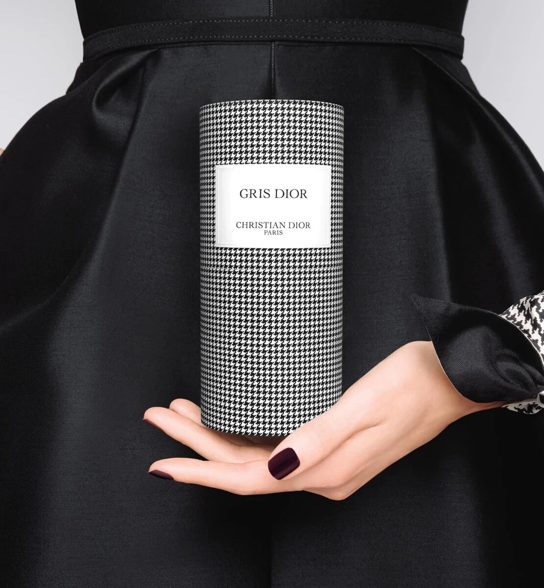 Dior выпустили лимитированную коллекцию New Look Dior выпустили лимитированную коллекцию New Look