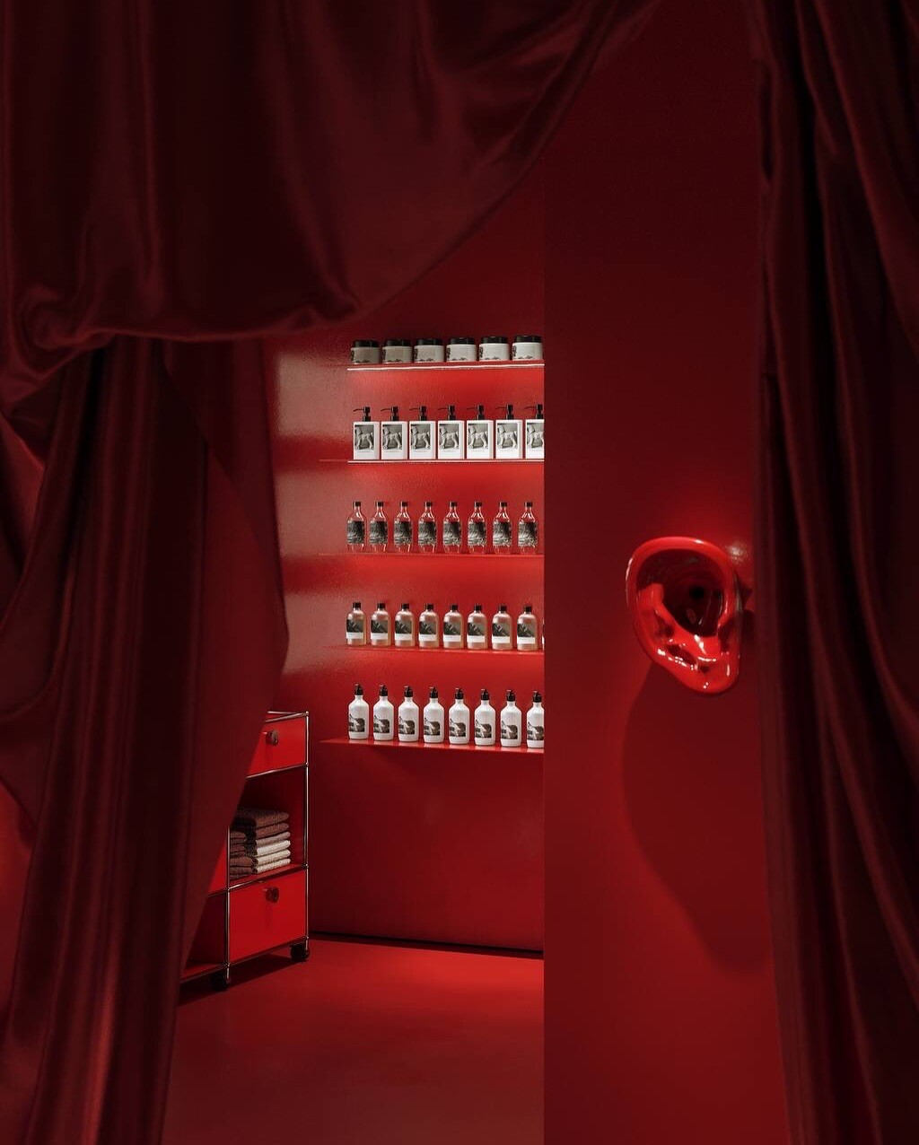 Новое за неделю: лицо Chance Eau Splendide, релизы Vera Wang, Roger & Gallet и Lynx Новое за неделю: лицо Chance Eau Splendide, релизы Vera Wang, Roger & Gallet и Lynx