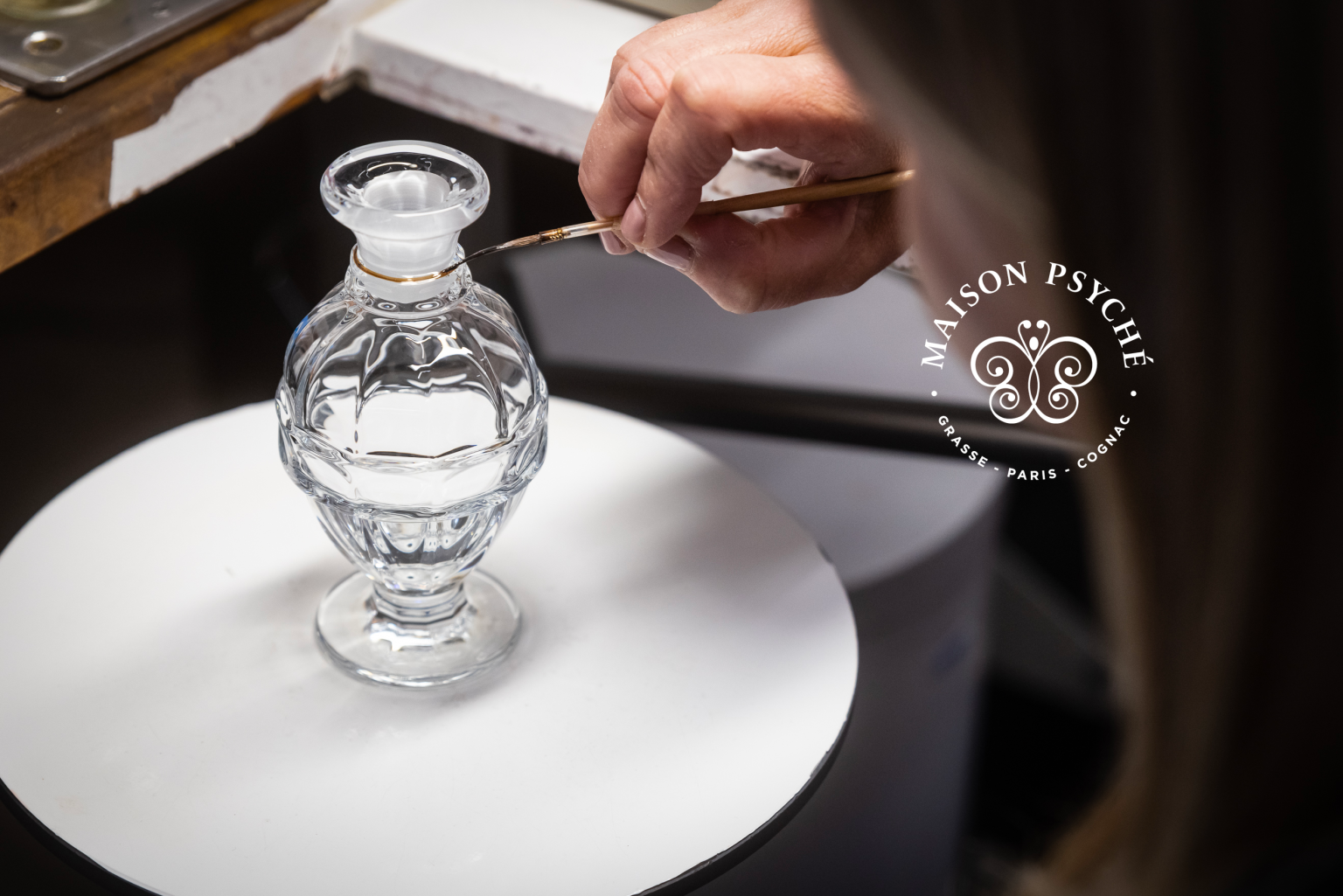 Производитель алкоголя Rémy Cointreau выпустил линию духов Maison Psyché Производитель алкоголя Rémy Cointreau выпустил линию духов Maison Psyché