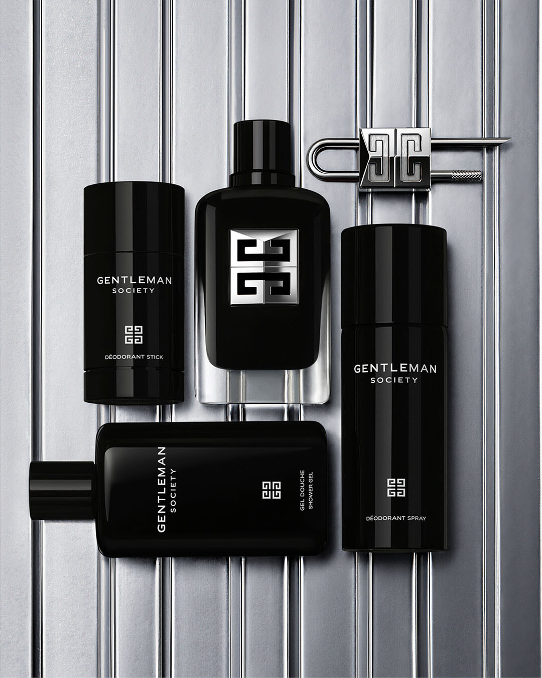 Givenchy опубликовали рекламную кампанию с участием Бенджамина Клементина Givenchy опубликовали рекламную кампанию с участием Бенджамина Клементина