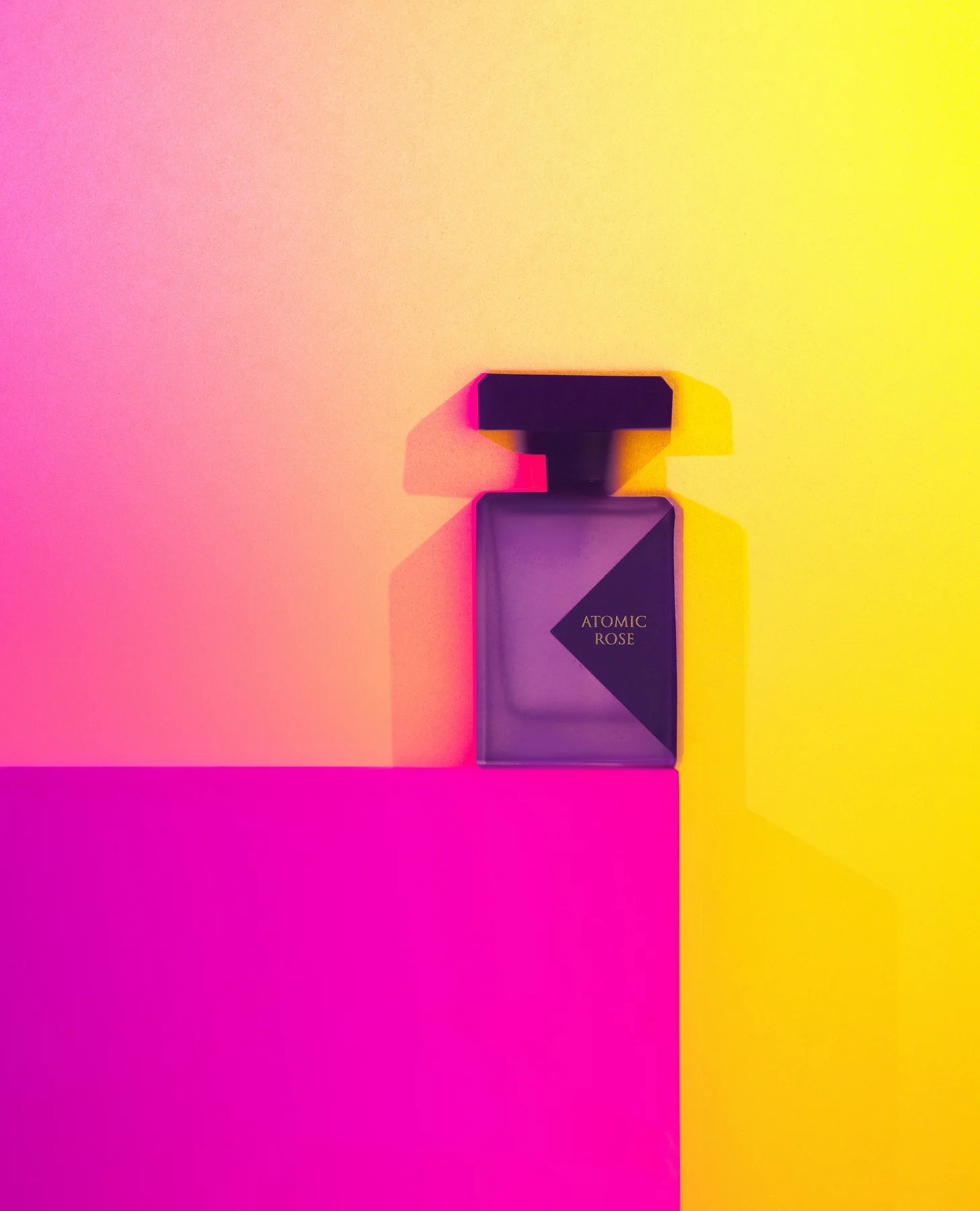 Initio Parfums Prives показали новую линейку ароматных дымок для волос Initio Parfums Prives показали новую линейку ароматных дымок для волос